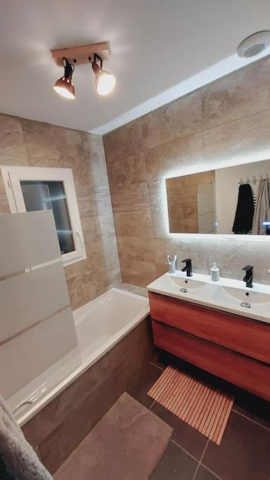 Maison Neuve Proche Station De Ski, 10 Couchages, Tout Confort Granieu Εξωτερικό φωτογραφία
